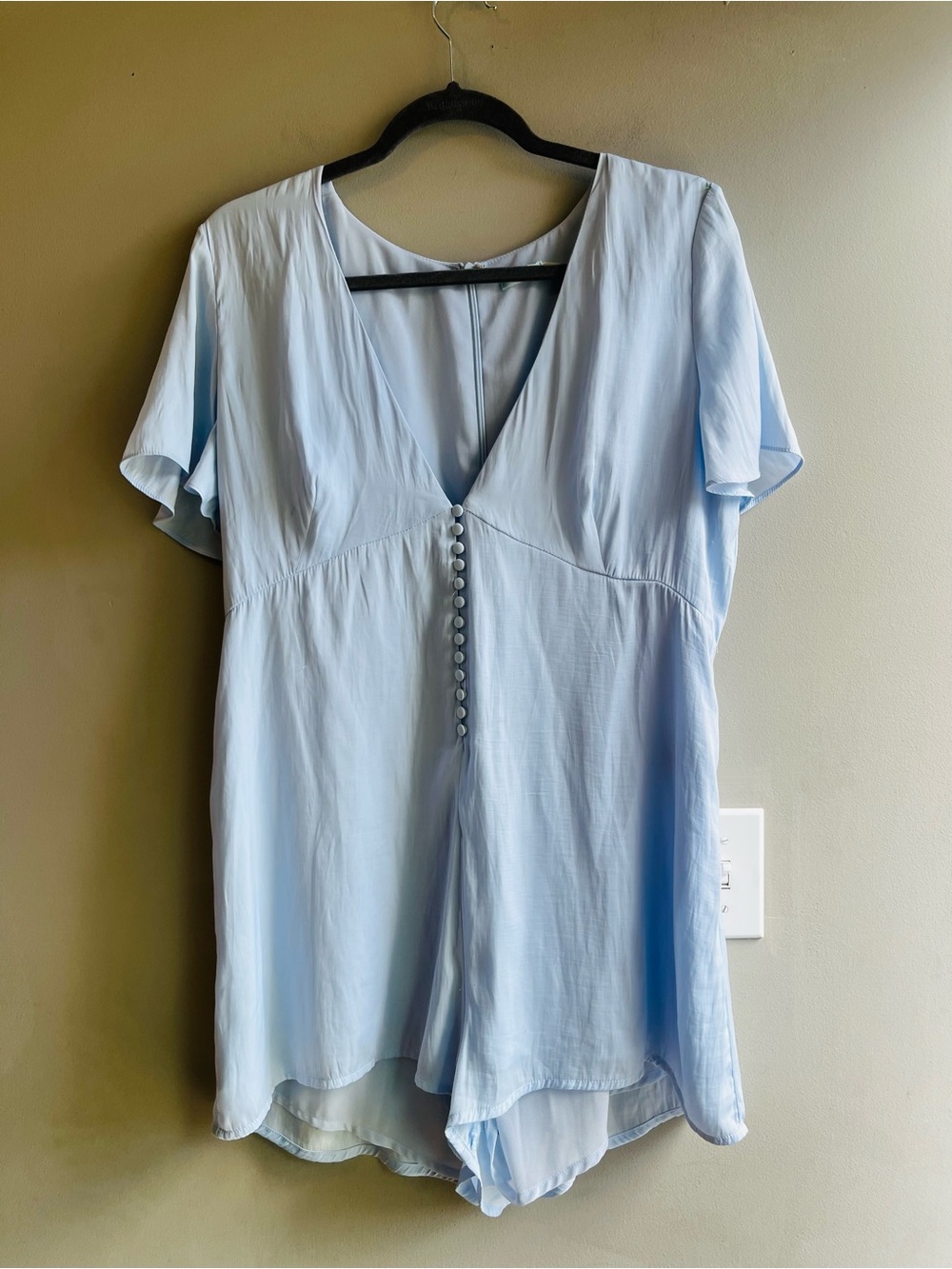 Kimchi Blue Light Blue V-Neck Button Romper Size XL